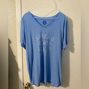 NWOT- Life Is Good “Spread Good Vibes” crusher tee, Women’s XXL